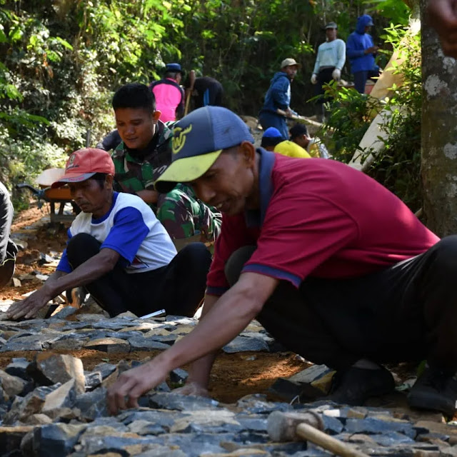 Kepala Dusun Manggis : Program TMMD ini Sudah Lama Kami Tunggu Tunggu