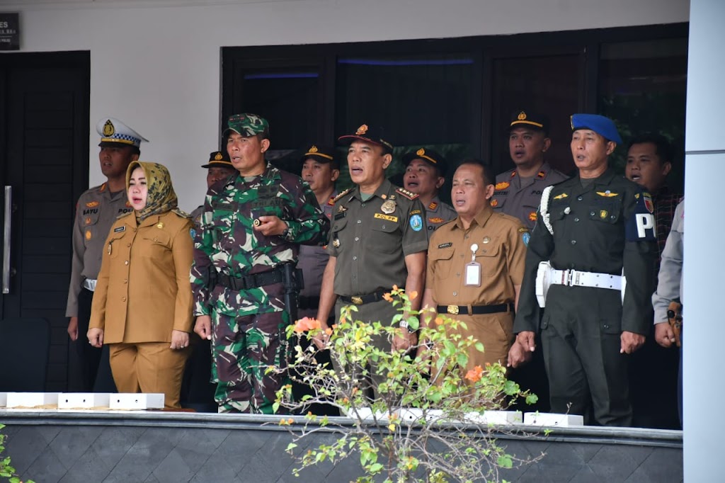 Dandim Ponorogo Hadiri Apel Gelar Pasukan Serentak Operasi Kepolisian Kewilayahan Keselamatan Semeru 2025