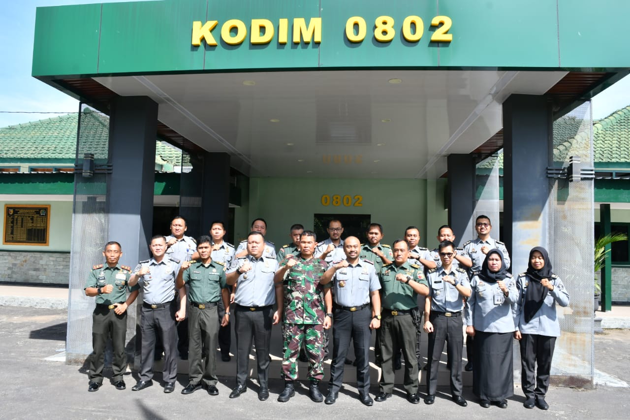 Perkokoh Sinergitas, Dandim Ponorogo Terima Kunjungan dari Kepala Imigrasi Ponorogo