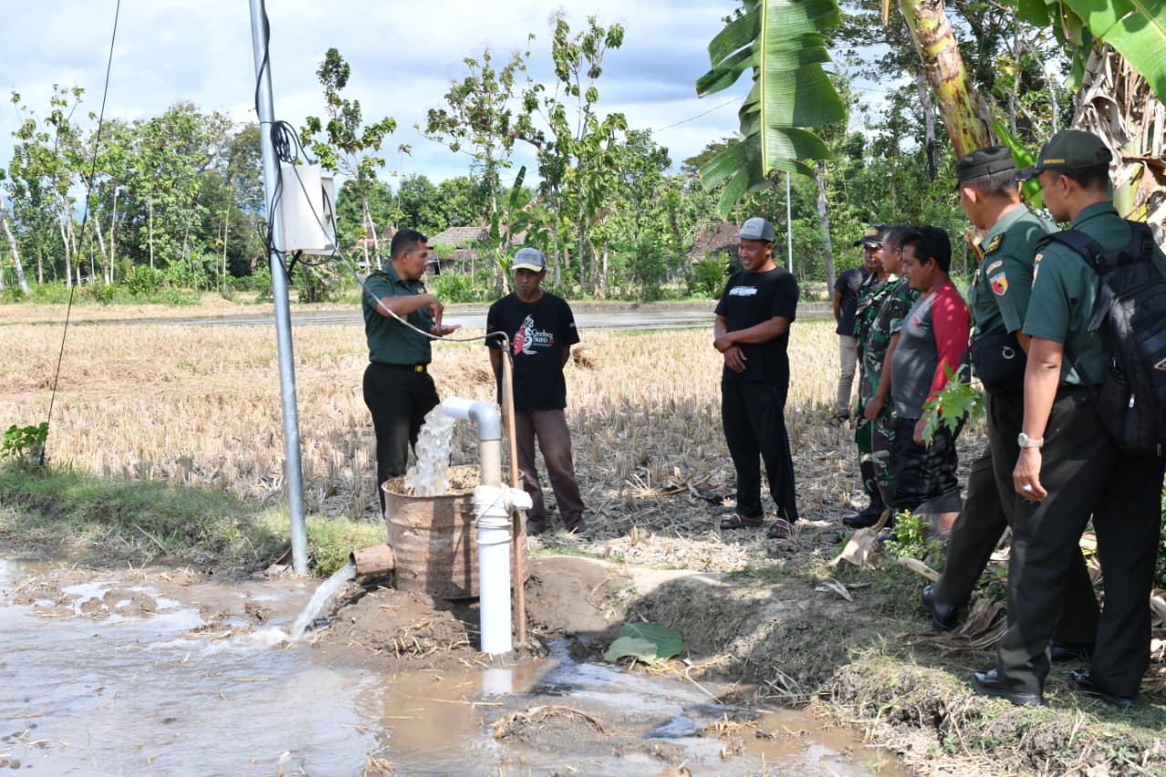 TNI Manunggal Air, Dandim Ponorogo Serahkan Sumur Dalam Kepada Warga