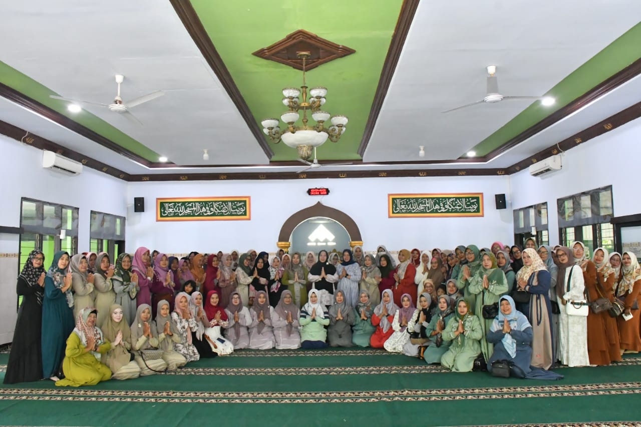 Pengajian Rutin, Upaya Persit Kodim Ponorogo Perkokoh Iman dan Takwa