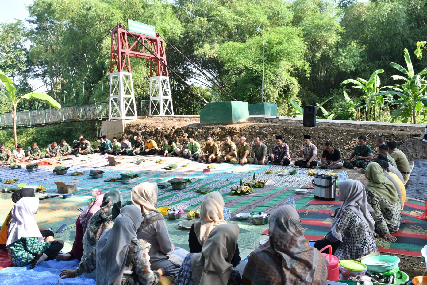 Jembatan Yang Dinanti Sudah Terwujud, Masyarakat Desa Jalen dan Dadapan Adakan Syukuran