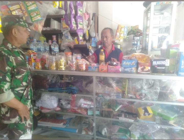 Cek Bahan Sembako, Upaya Babinsa Kodim Ponorogo Jaga Ketersediaan Pangan dan Stabilitas Harga